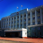 Входная группа Правительство Удмуртской Республики, (Правительство УР).  Пушкинская,  214
